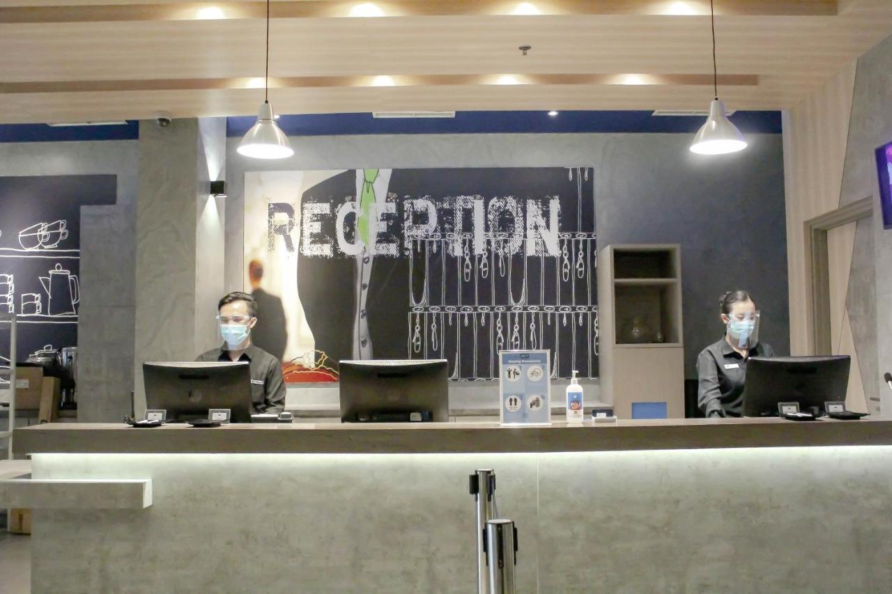 Md 7 Hotel Чиребон Экстерьер фото